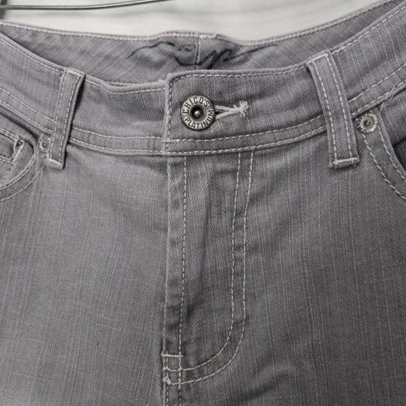 Chico's Platinum 31 X 33 Low Rise 5 Pocket Gray Denim Jeans (T-321) - Picture 7 of 11